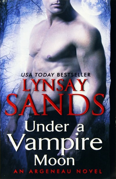 Under A Vampire Moon Lynsay Sands