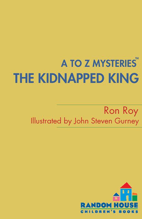 A To Z Mysteries The Kidnapped King Ron Roy