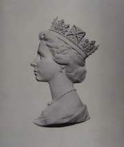 The Queen At 90 Mitchell Stephen Editor Rake Mike Author Of Foreword Regal Press