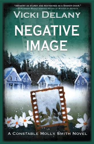 Negative Image Constable Molly Smith Mystery 4 Vicki Delany