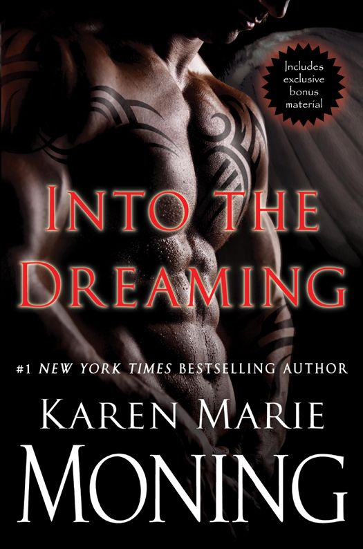 Into The Dreaming With Bonus Material Highlander Karen Marie Moning