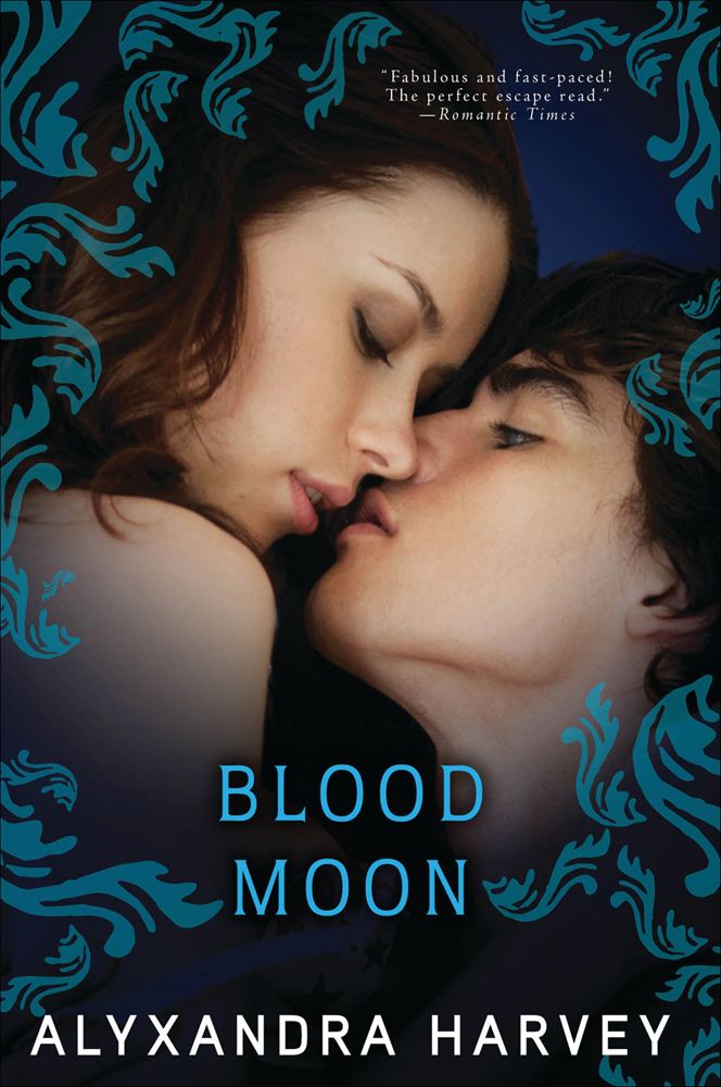 Blood Moon The Drake Chronicles Harvey Alyxandra