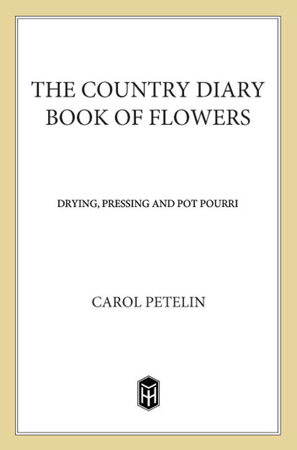 The Country Diary Book Of Flowers Carol Petelin