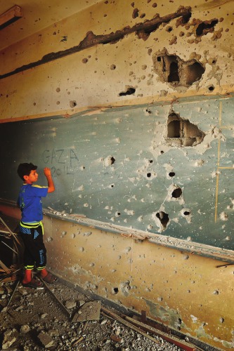 Shell Shocked On The Ground Under Israels Gaza Assault 2015 Mohammed Omer