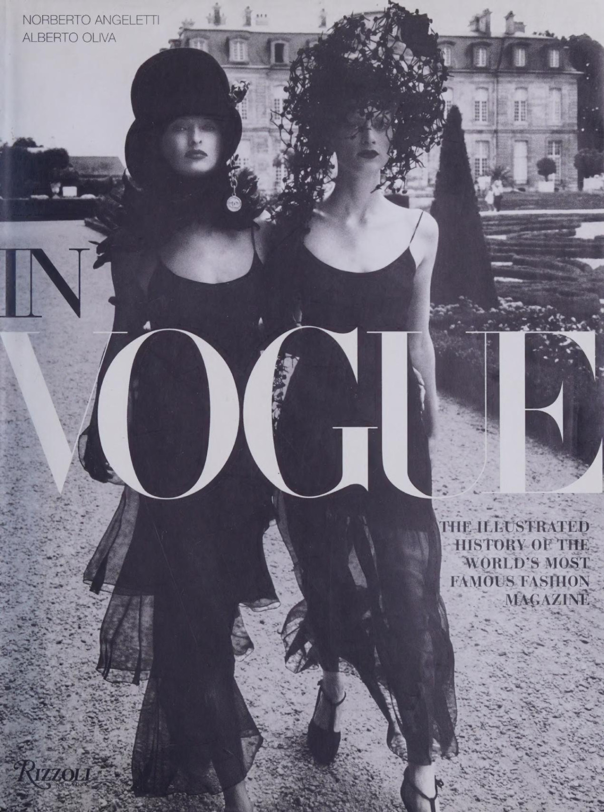 In Vogue The Illustrated History Of The Worlds Most Famous Fashion Magazine Norberto Angeletti